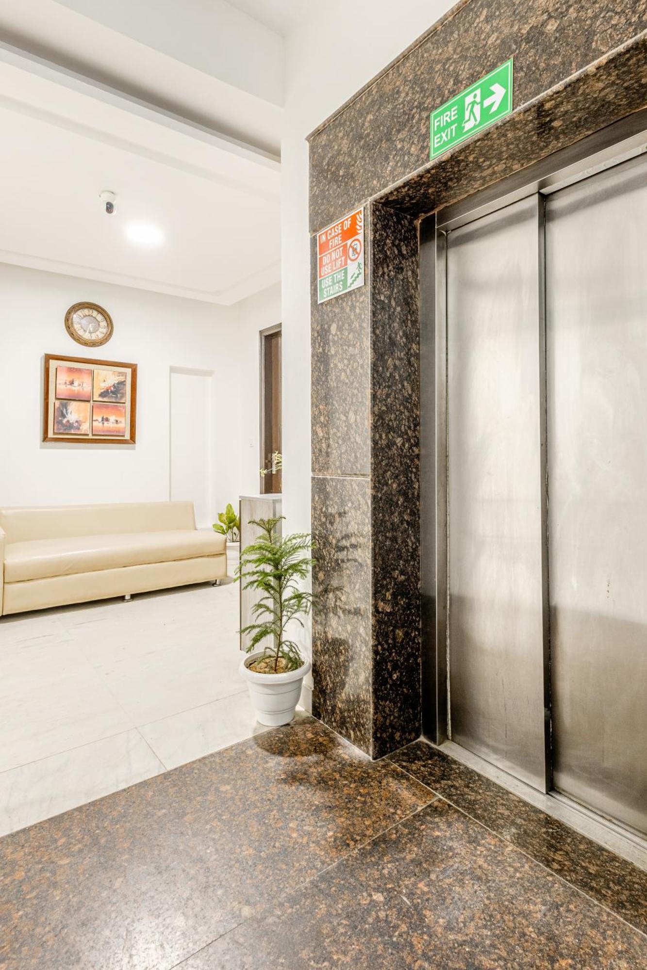 Lime Tree Service Apartment Golf Course Road, Gurgaon Buitenkant foto